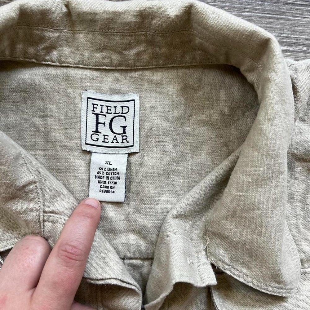 Linen Collared Button-Up Blouse. - Picture 7 of 7